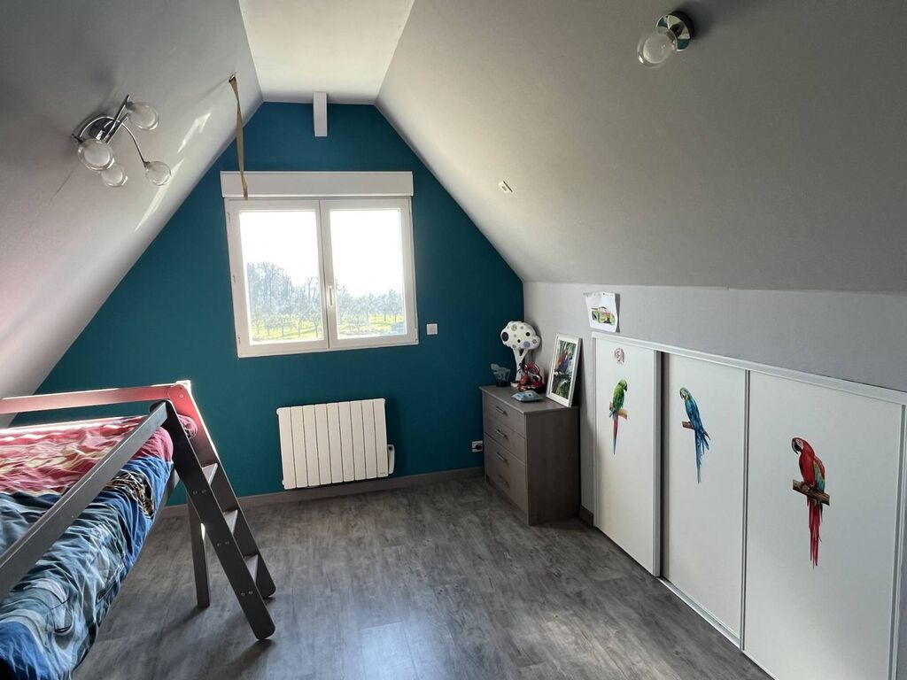 Exclusivité ! A vendre à St Arnoult : Maison en bon état général avec 3 chambres