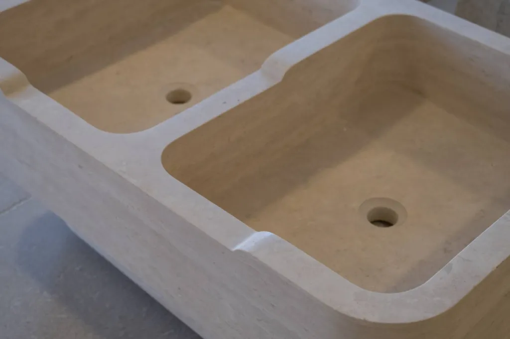 Dallage, margelle, pavé, parement en pierres naturelles livraison Nantes