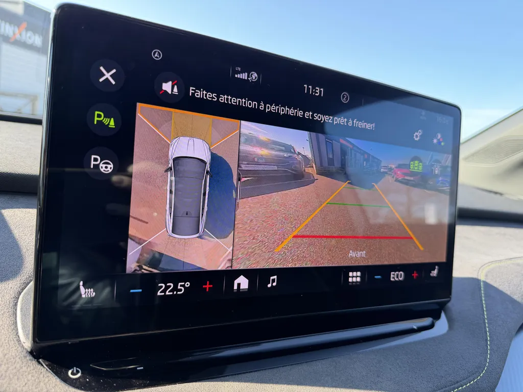 Vente Skoda Enyaq Coupé iV RS occasion 299 ch 4x4 électrique disponible chez votre concessionnaire auto proche le Havre