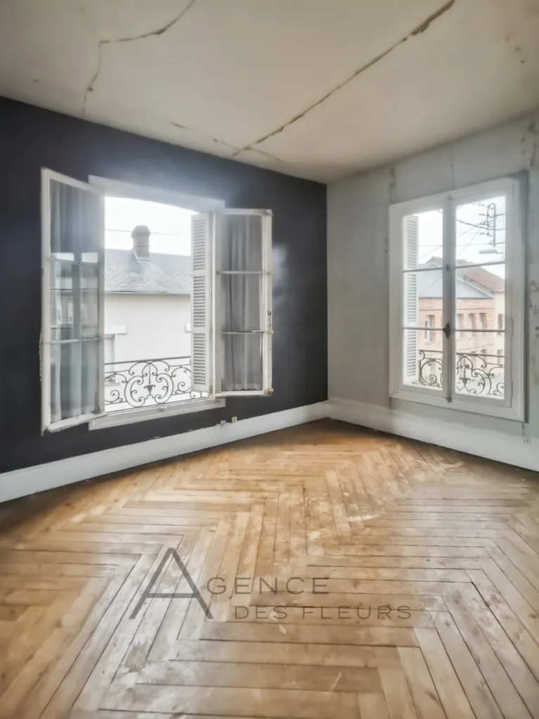 A vendre maison de 160 m² à rénovée sur la commune de ST PIERRE LES ELBEUF 76320
