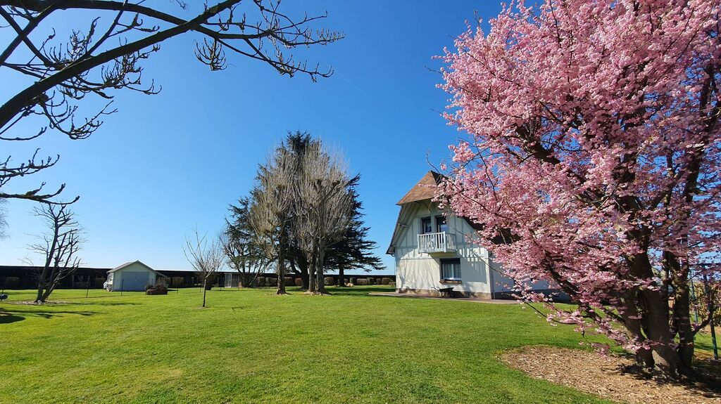 A vendre magnifique maison normande de 210 m² habitables, 5 chambres, à 5 minutes de la plage sur l'axe Dieppe 76200, Penly 76370 et Le Tréport 76470