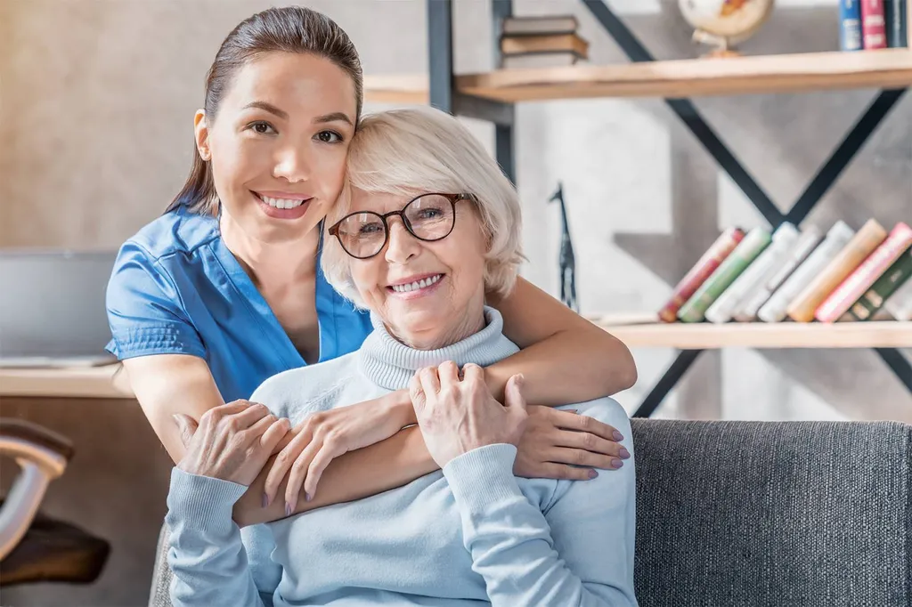 Recrutement aide à domicile homme ou femme pour travailler avec des personnes âgées à La Farlède