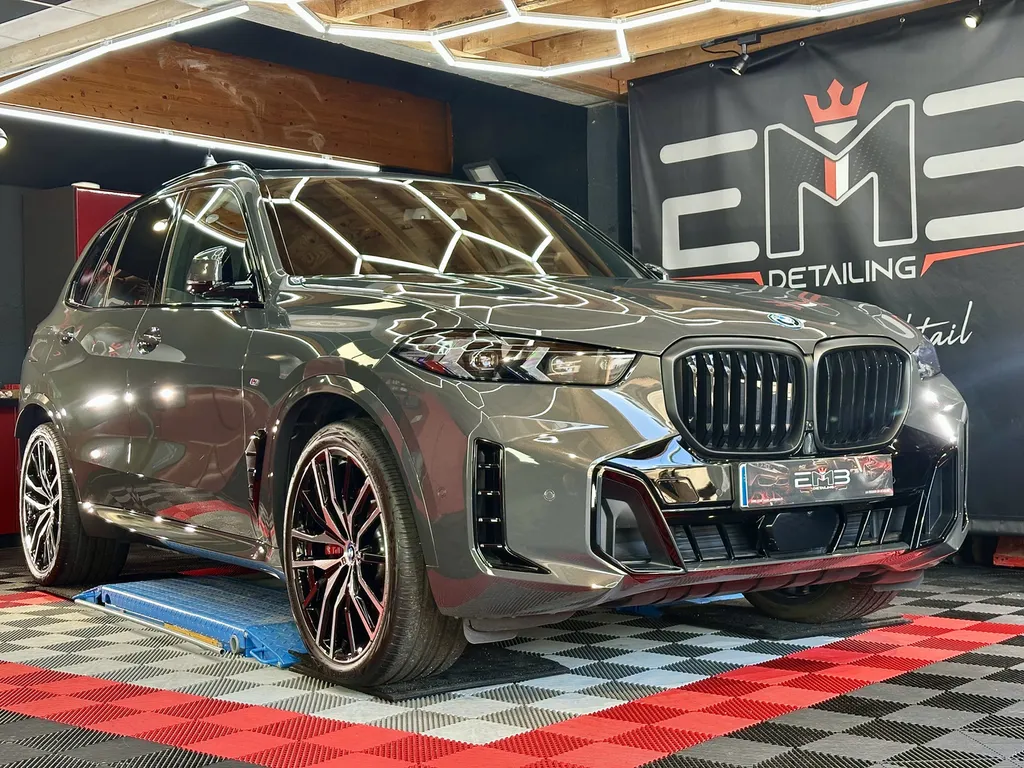 Detailing automobile bmw X5 Traitement céramique 