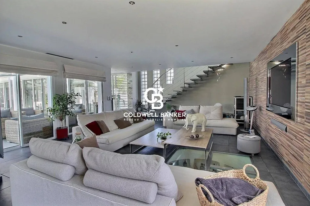 Maison d’architecte à vendre Pessac - moderne, avec piscine et prestations haut de gamme