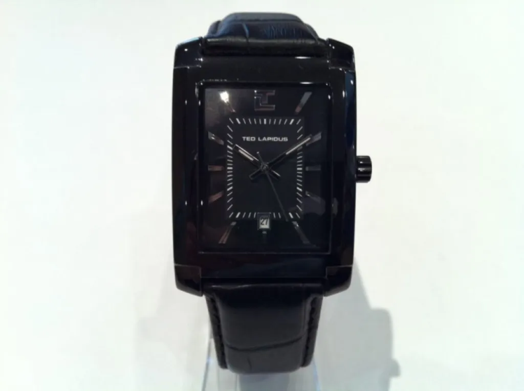 montre ted lapidus. prix 99.90 €. ref : 5109601