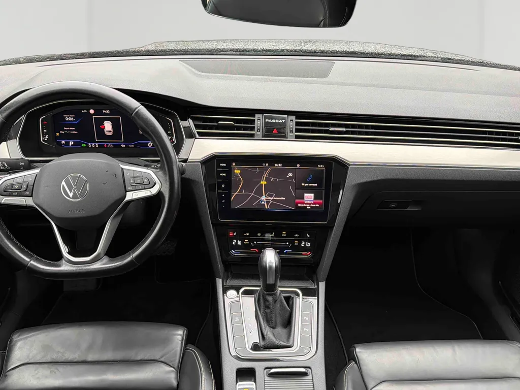 Volkswagen Passat SW occasion diesel automatique proche Rouen – break familial fiable et bien équipé