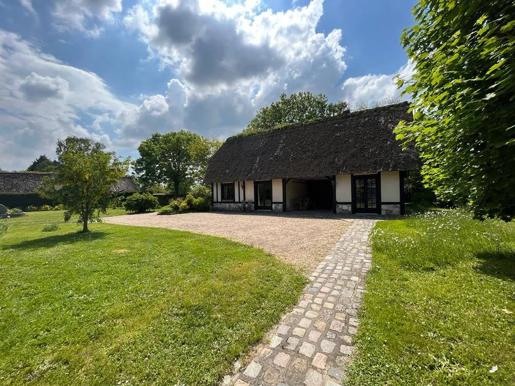 A saisir magnifique propriété édifiée sur une parcelle de 5000 m² commune de LA MAILLERAYE SUR SEINE