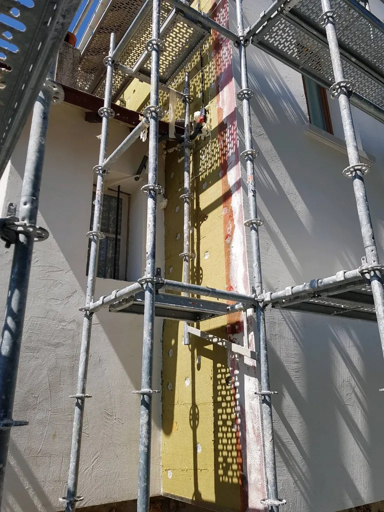 Isolation des murs par l'extérieur en laine de roche à 78400 Chatou