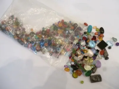 Rachat d'or marseille 13000. Que dois je faire de mes pierres précieuses quand je vends mon bijou en or?