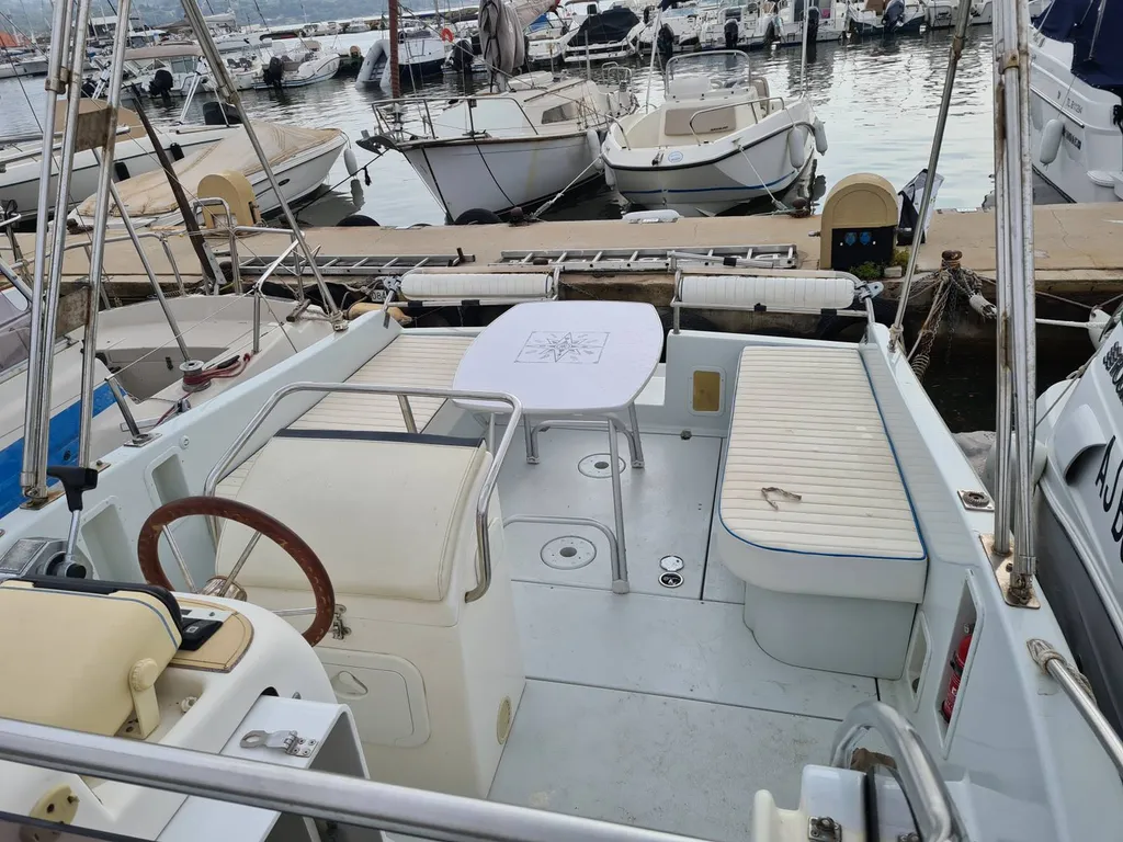 Bateau à moteur habitable d'occasion Arkos Bandol