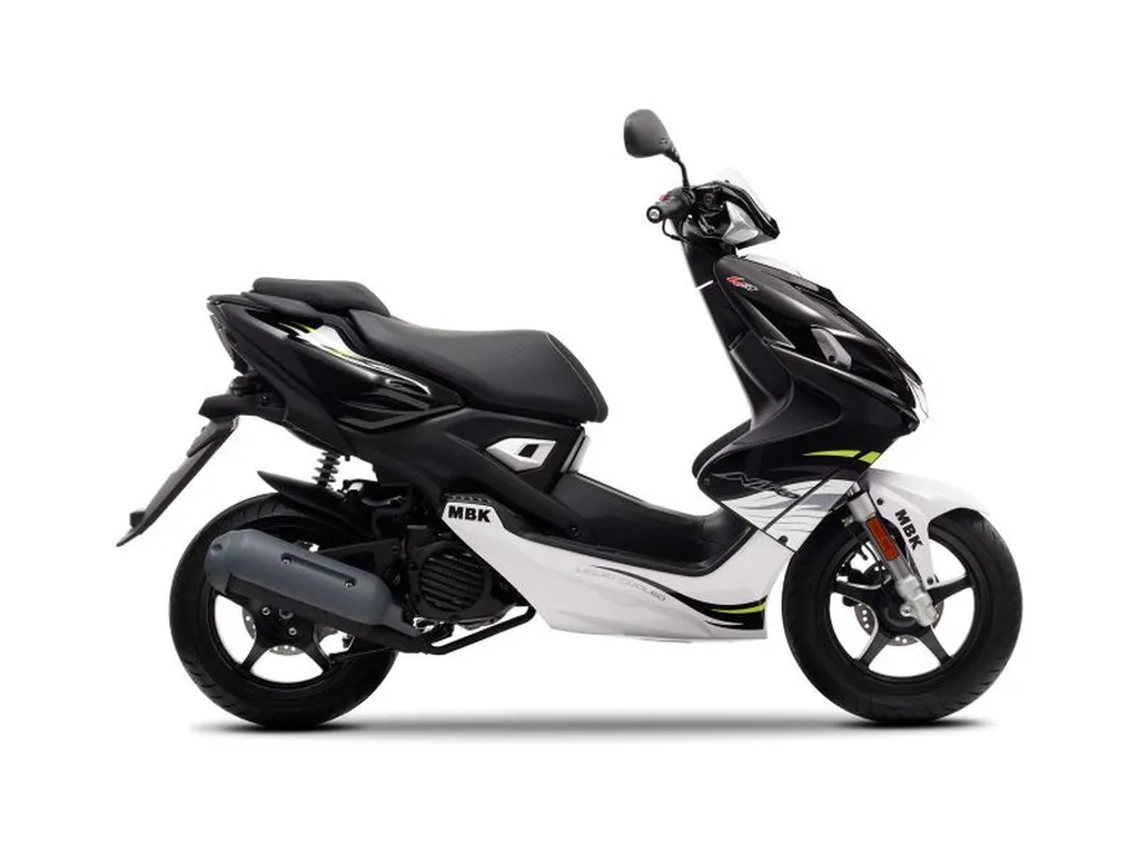 Scooter neuf MBK Nitro 4 temps 50cc six fours les plages