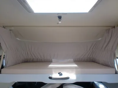 LIT DE PAVILLON