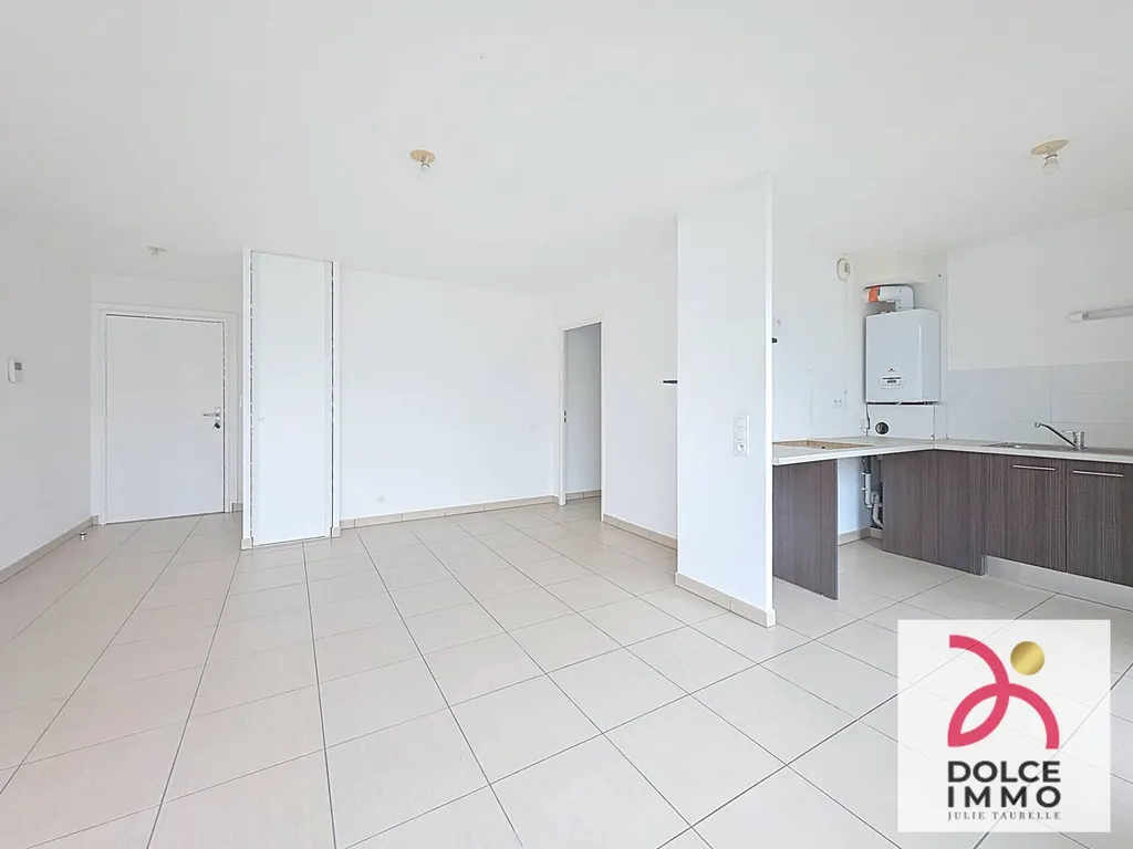 Appartement T3 à vendre Bordeaux Caudéran – Séjour lumineux avec cuisine ouverte dans résidence récente, idéal pour un achat immobilier à Bordeaux dans un quartier recherché