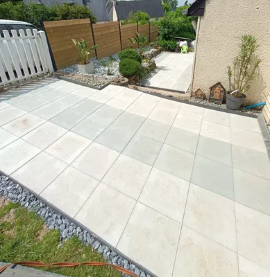 Allée de parking carrossble en dalles EcoLithe®