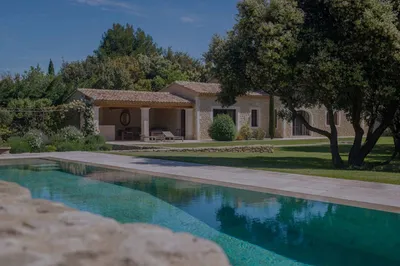 Locations lieux de prestige dans les Alpilles