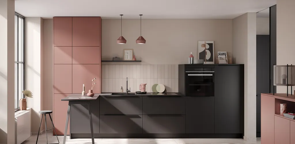 Cuisine design déstructurée grâce aux différentes hauteurs de colonne dans un appartement en périphérie d'Albi