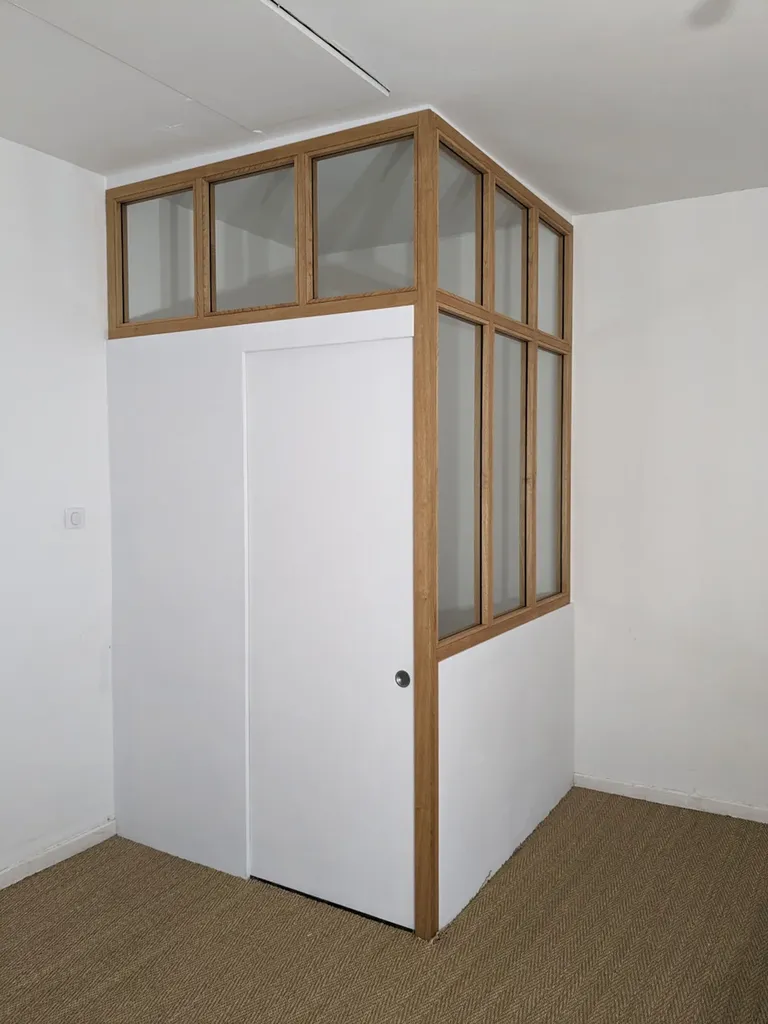 Verrière intérieure bois sur mesure Lauragais, apportez lumière et caractère à votre intérieur