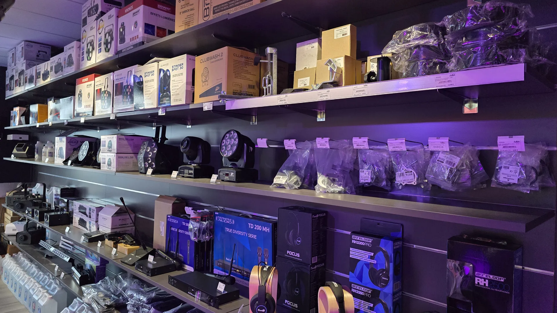 vente et location de matériel sono, éclairage, vidéo et machines à effets à Roanne, Le Coteau, installation fixe, prestation événementielle