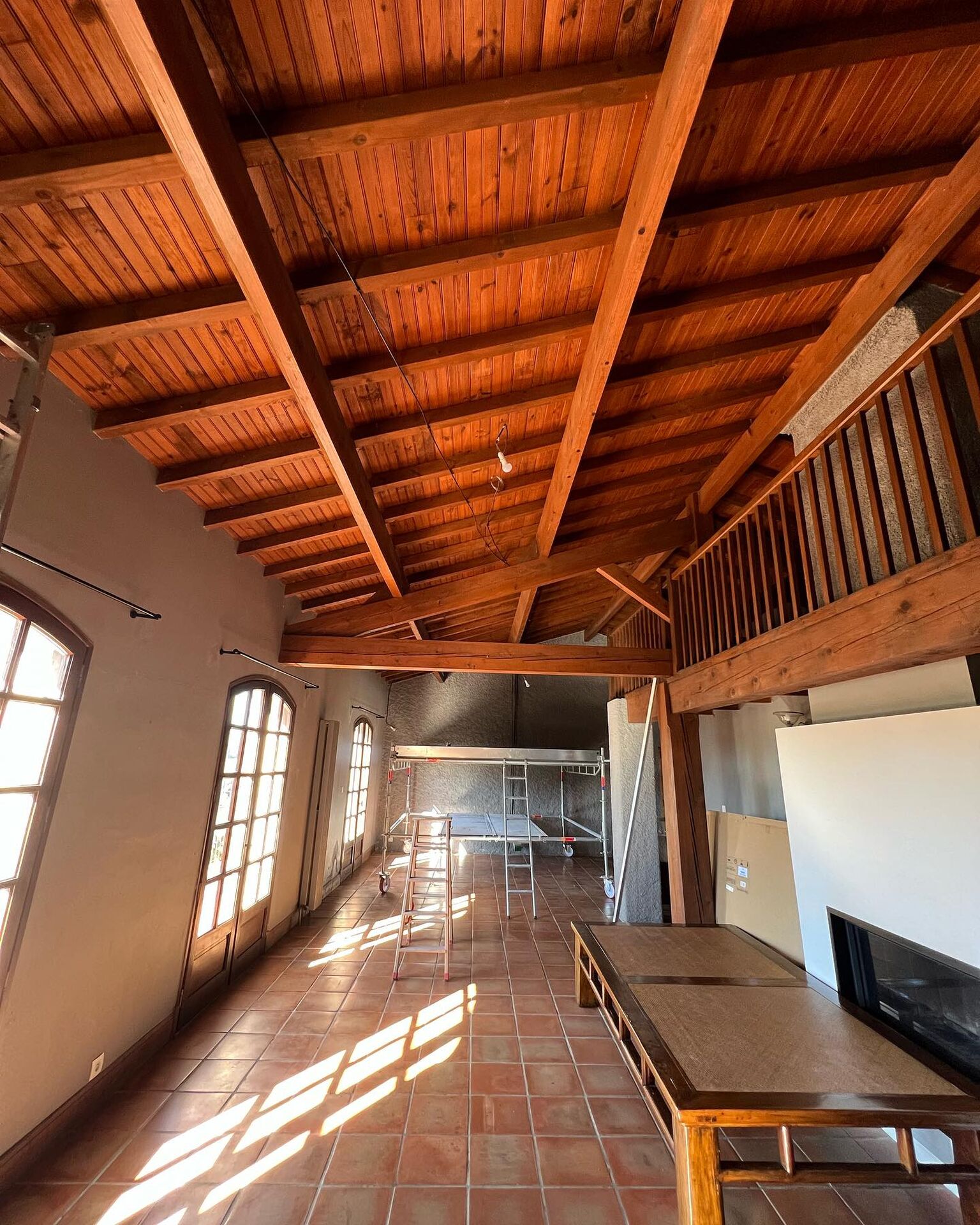 Rénovation soignée & travaux de plâtrerie d’un intérieur à Bretx grâce à l’expertise technique et créative de l’équipe Isoplaq Pro