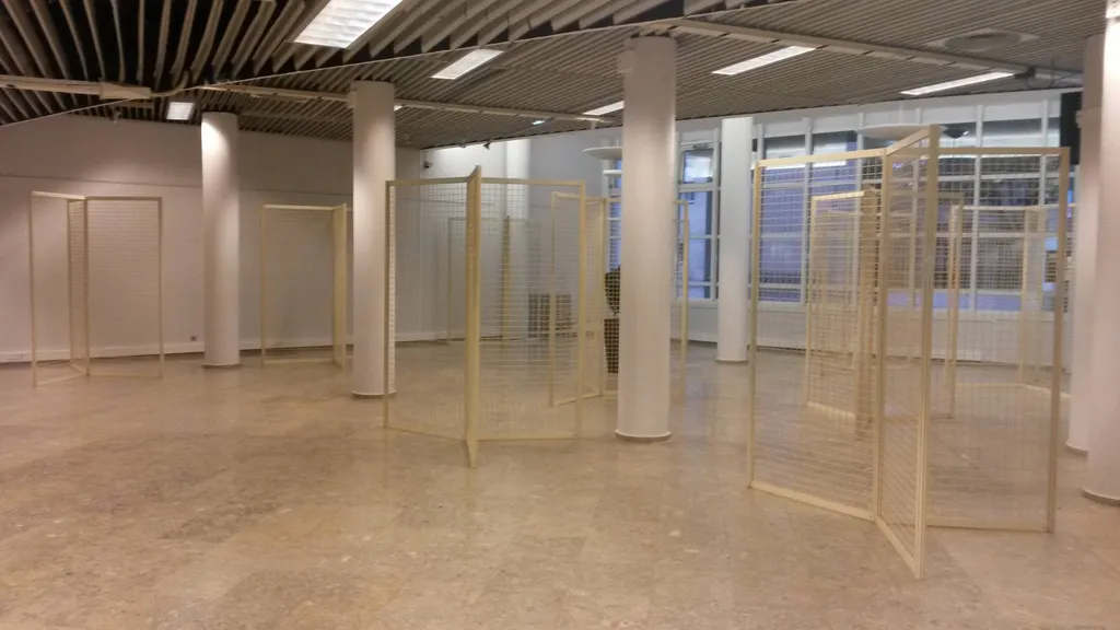 Location de grille de présentation a Lyon