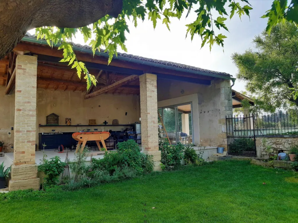 installation de parois vitrées pour fermeture de terrasse aix en provence