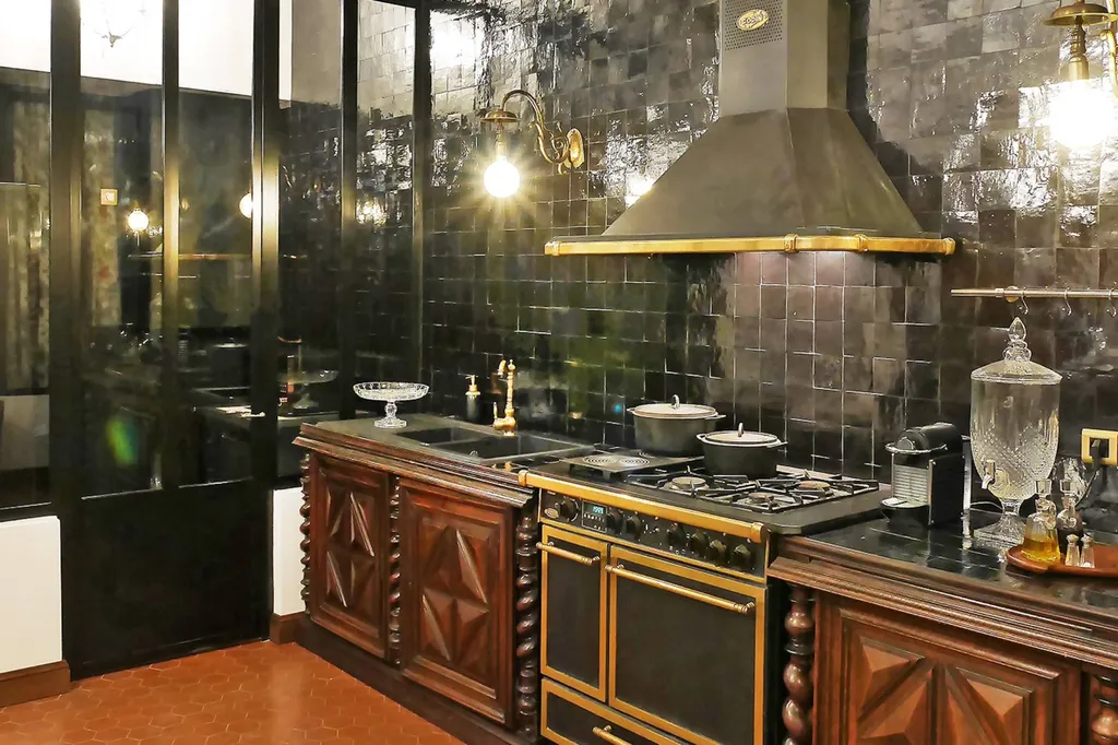 Loft de charme avec loggia au cœur de la vieille ville d'Avignon   