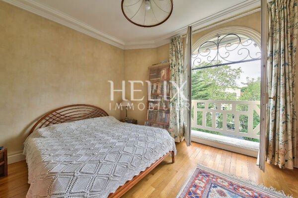 Appartement 5 pièces de 127 M² avec balcon