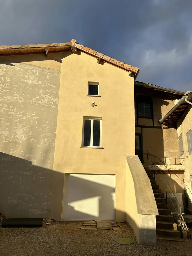 Création d'ouvertures dans un mur porteur à Montmerle sur Saône près de Belleville en Beaujolais 