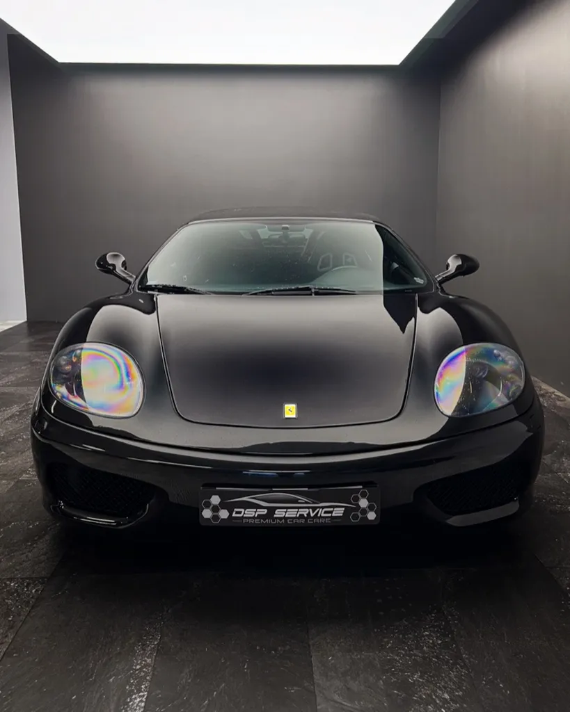 Faire un lustrage brillance sur sa Ferrari 360 Spider chez DSP Service, expert en detailing automobile à Le Mans