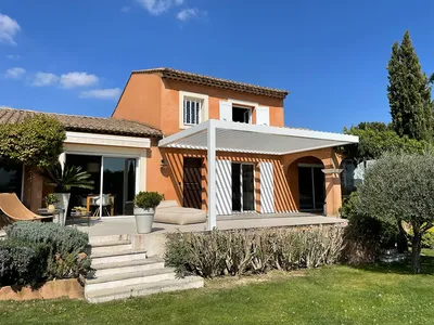 Votre pergola bioclimatique à lames orientables sur mesure dans le Sud-Est