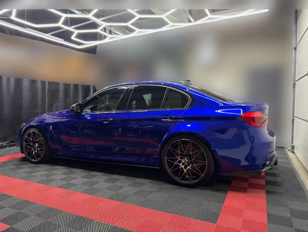 Polissage & Lustrage sur cette BMW M3 San Marino Blue préparation extérieure complète correction défauts carrosserie secteur Serris Marne-la-Vallée Seine-et-Marne