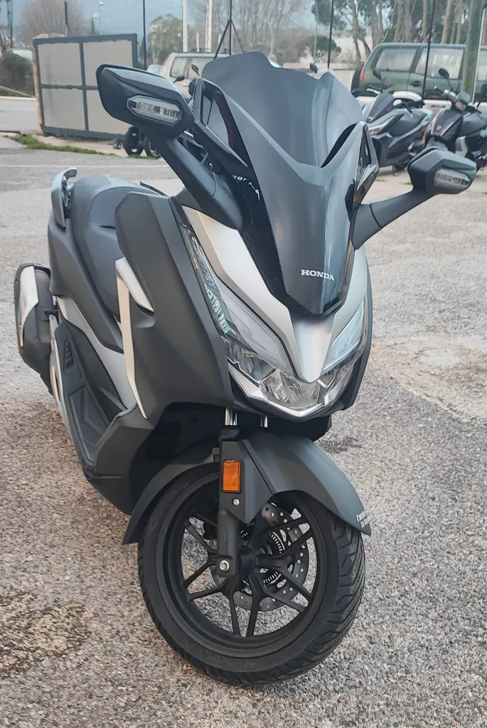 HONDA FORZA 300 DU 06/2019 AVEC 30900 KM.