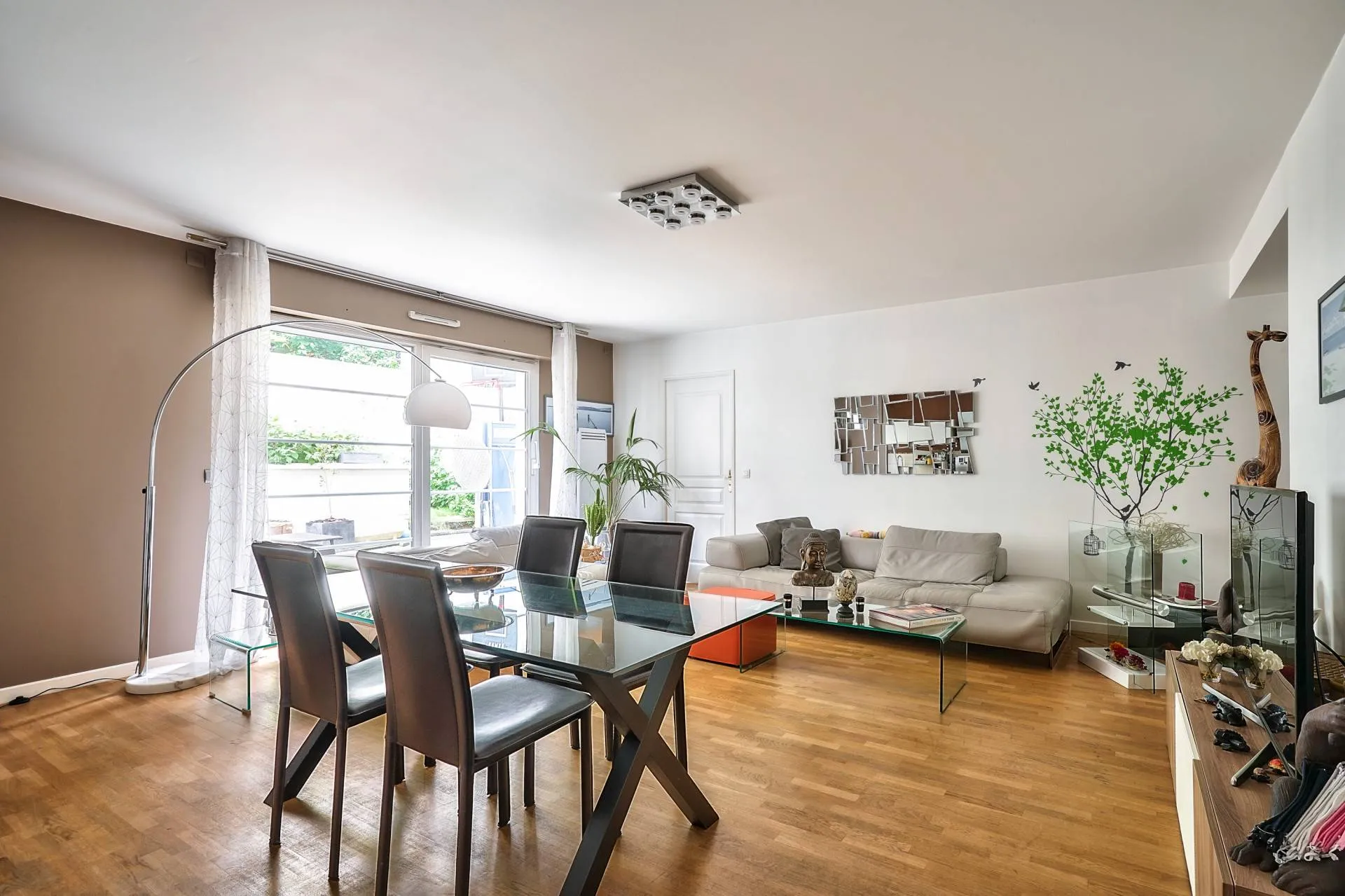A vendre appartement avec 5 chambres et jardin à la Garenne-Colombes 92250