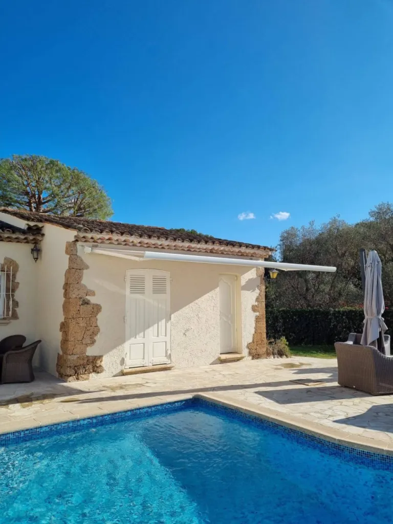 Store coffre sur mesure à Antibes 06