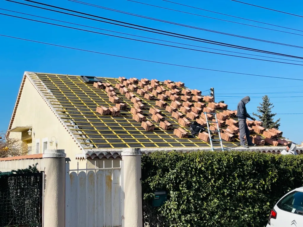 pose des tuiles sur venelles en cours