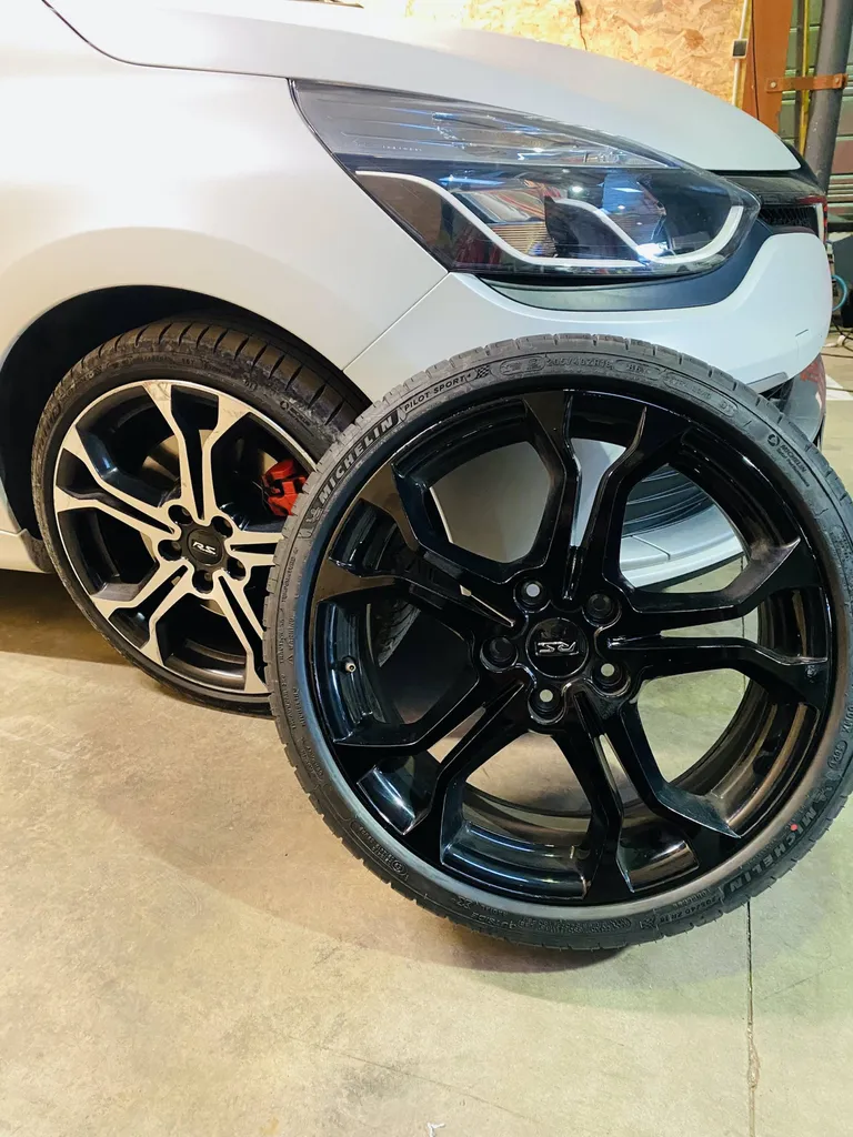 Pose de covering partiel sur Clio RS à Brignoles Var