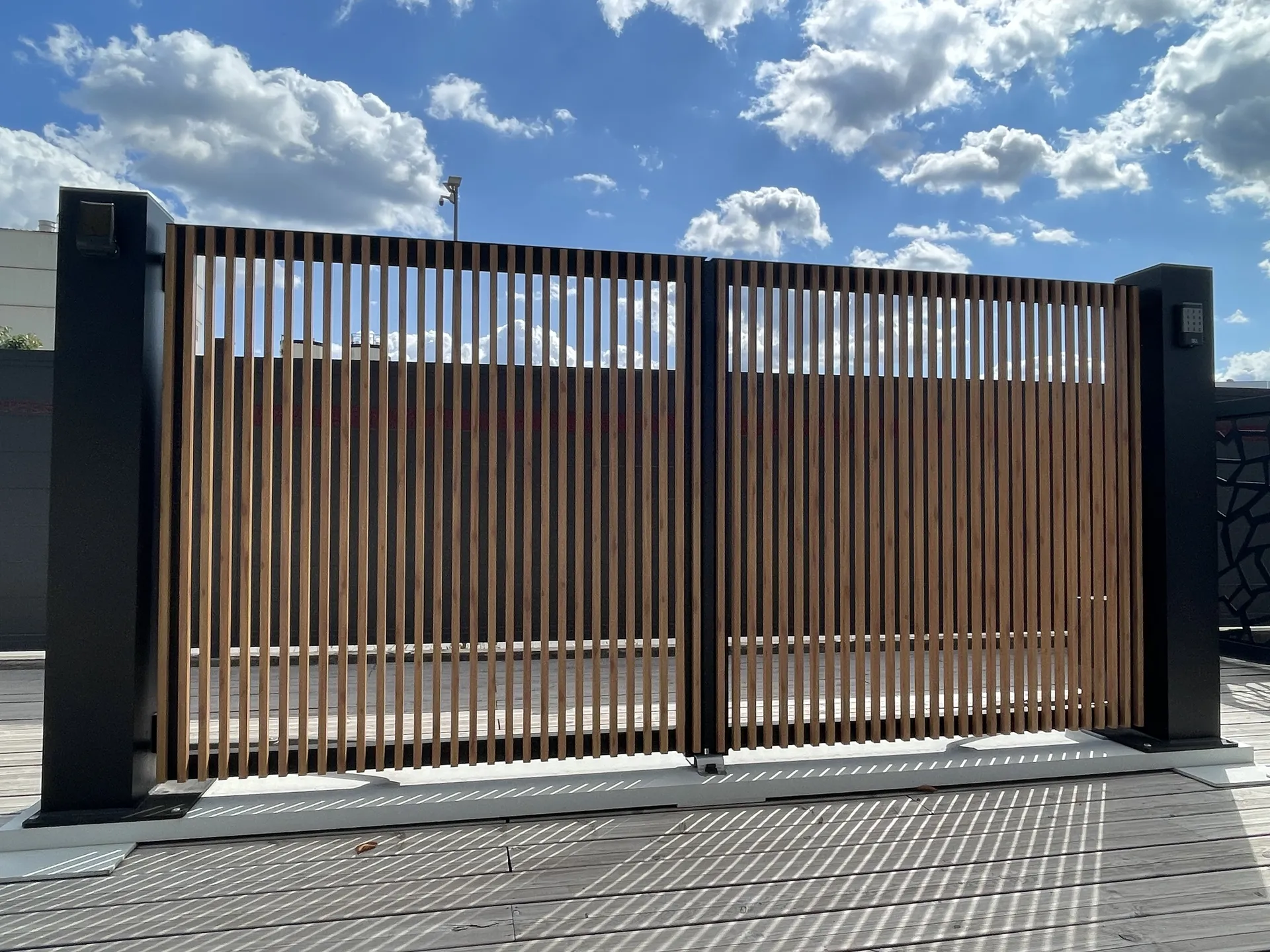 Sécurisez votre maison avec une clôture alu pleine ou ajourée de fabrication française dans le territoire de Belfort