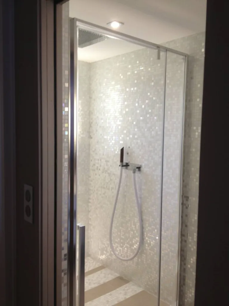 Rénovation d'une suite parentale à Aix en Provence par Inspirations d'Intérieurs