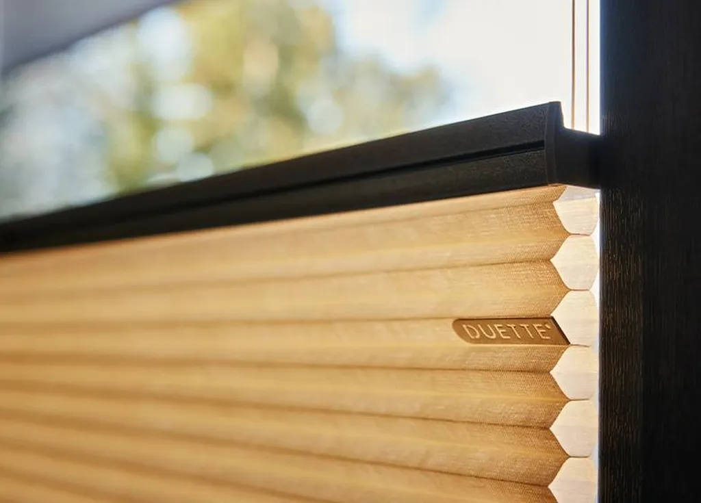 Store Duette pour protection contre la chaleur ( photo crédit Jab)