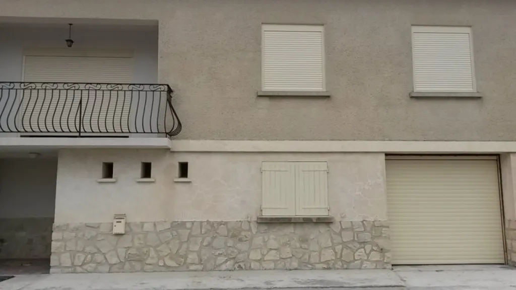 Fabrication de menuiserie alu sur-mesure près de Vaison la Romaine 