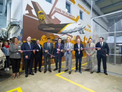 reportage événementiel geste inaugurtal UPS Lyon Saint Exupéry