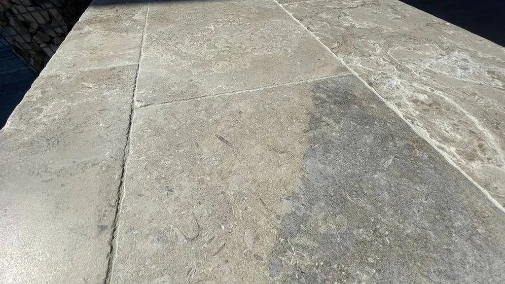 PIERRE DE DORDOGNE GRISE 