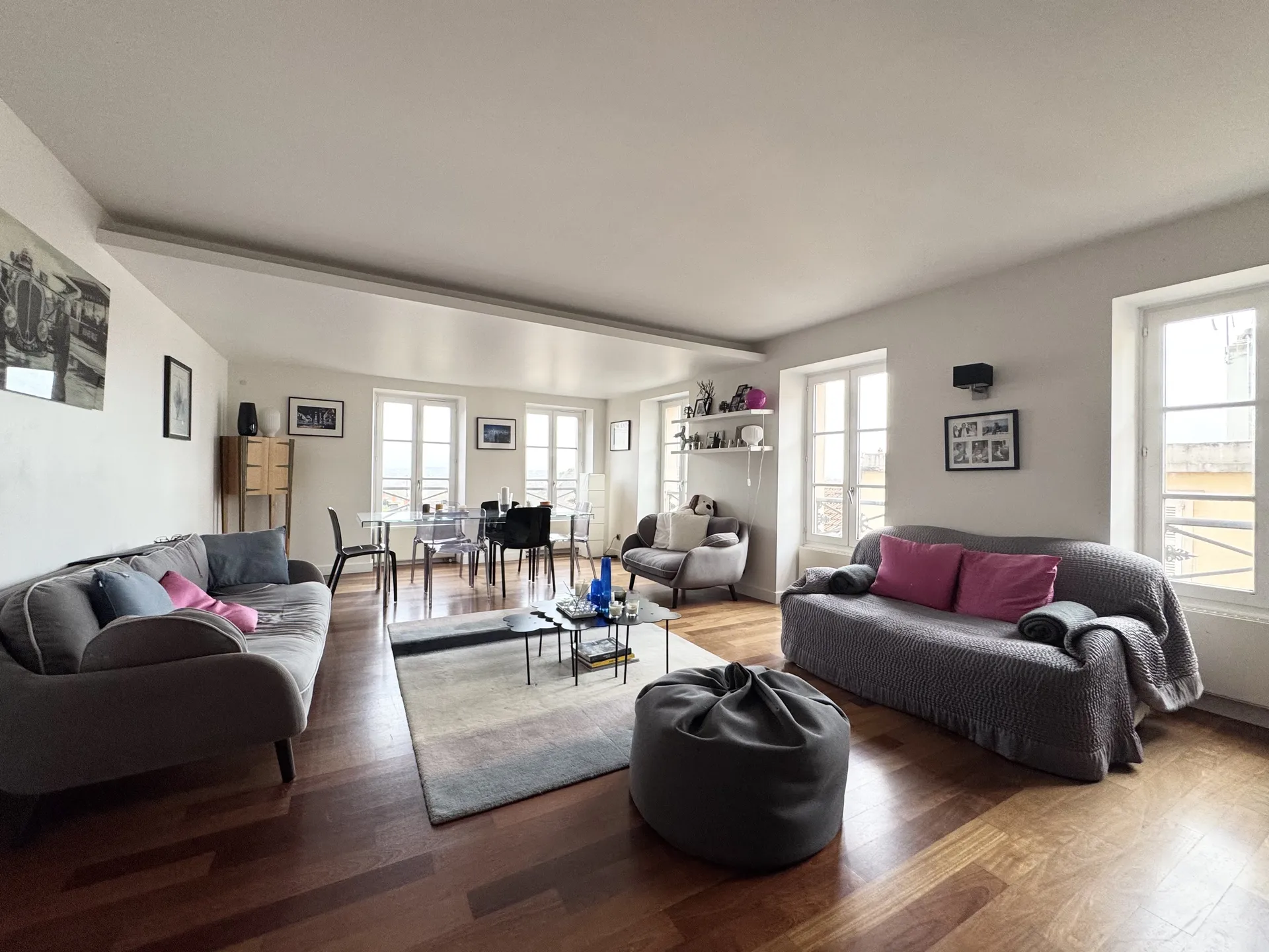 Location, proposée par l'agence Helix Immobilier de Saint-Germain-en-Laye, spécialiste de la gestion locative et des expatriés