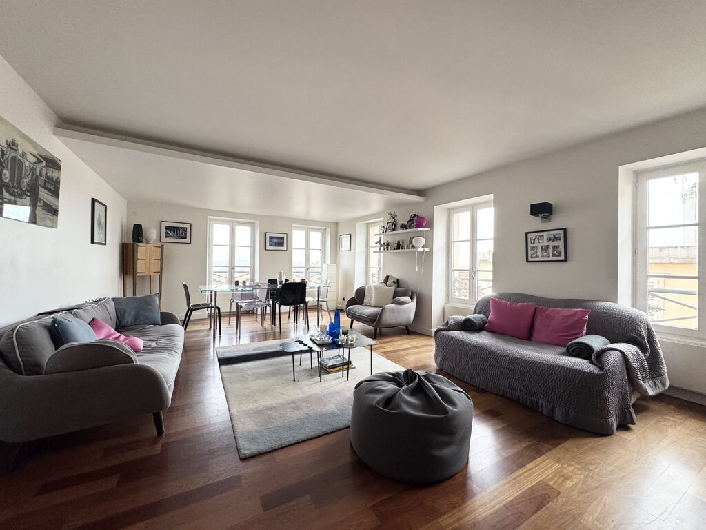 Location, proposée par l'agence Helix Immobilier de Saint-Germain-en-Laye, spécialiste de la gestion locative et des expatriés