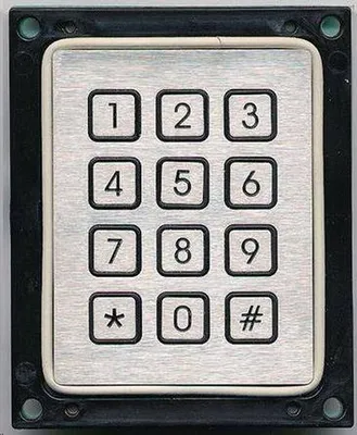 Sécurisation par digicode et caméra d'un hall d'immeuble à Pessac par BSA