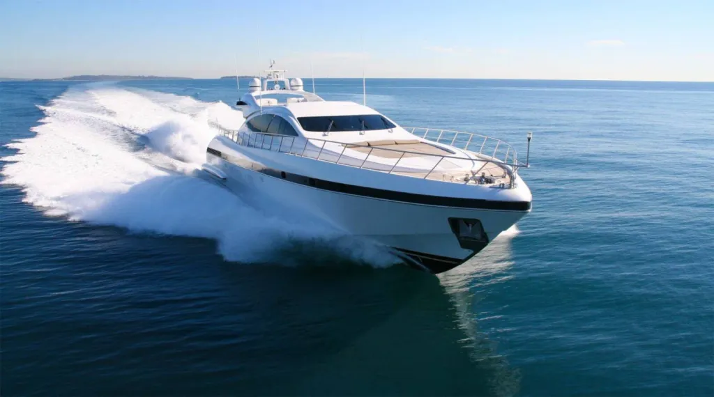 Vente et entretien de bateaux à Six-Fours-les-Plages (Var) : Bienvenue chez Le Brusc Marine