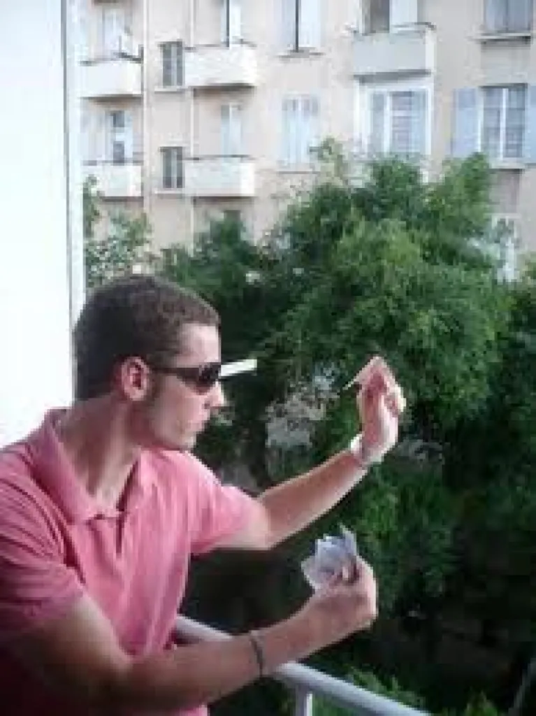 Ne jettez pas votre argent par la fenetre