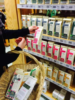 Epicerie BIO ET SANS GLUTEN à Belleville en Beaujolais.Venez decouvrir nos huiles bio, farines bio, thés bio, cafés bio emballés ou en vrac.