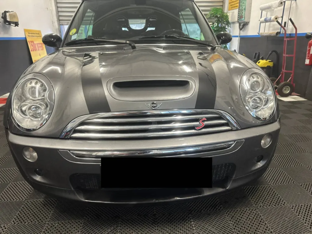 Rénovation optiques de phares MINI par polymérisation pour retrouver éclat et sécurité chez Speed Glass à Marseille 13013