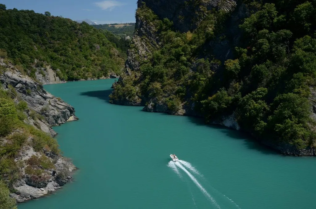 Location semi-rigide près de Saint-Cyr-sur-Mer